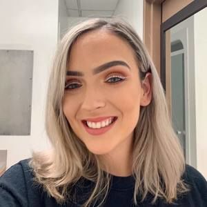 Meet your Posher, Casey dawn